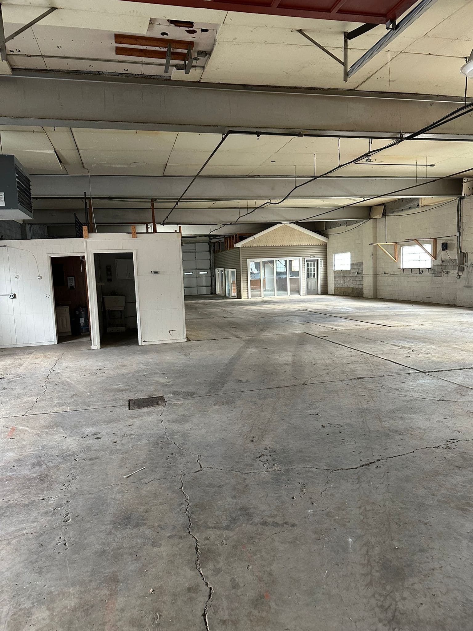 Clarion Interior6.jpeg